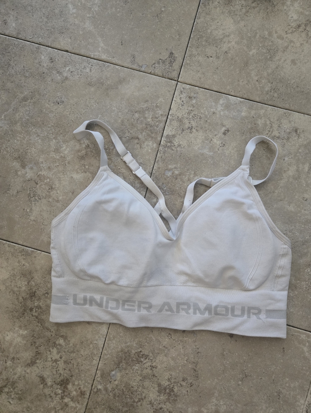 Under Armour Women’s White Seamless Sports Bra Size Medium
